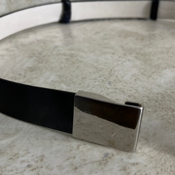 Ellen Tracy Genuine Leather Belt adjustable size 26“-38” - Picture 4 of 8